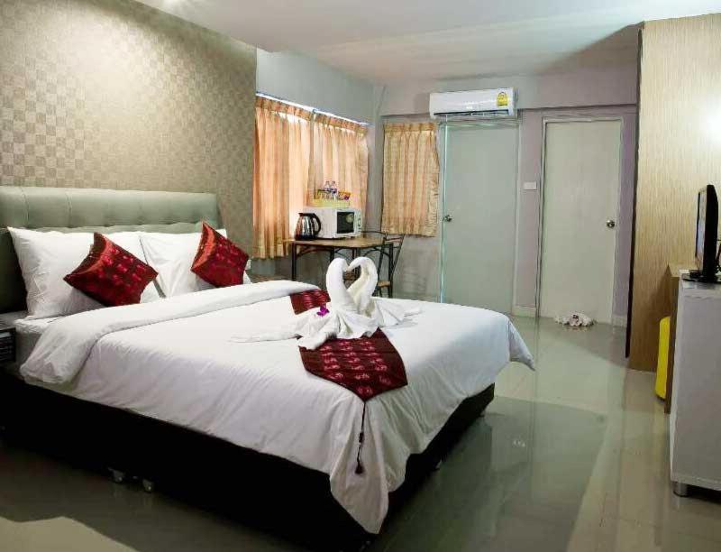 Nrc Residence Bangkok Bagian luar foto