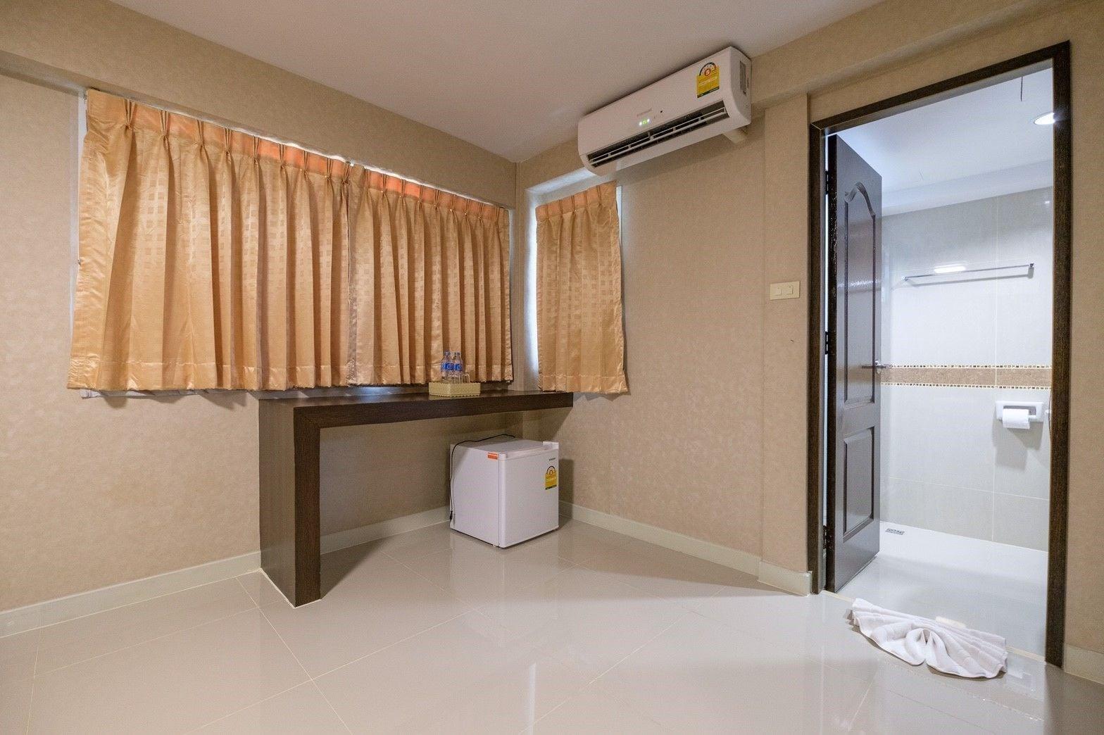 Nrc Residence Bangkok Bagian luar foto