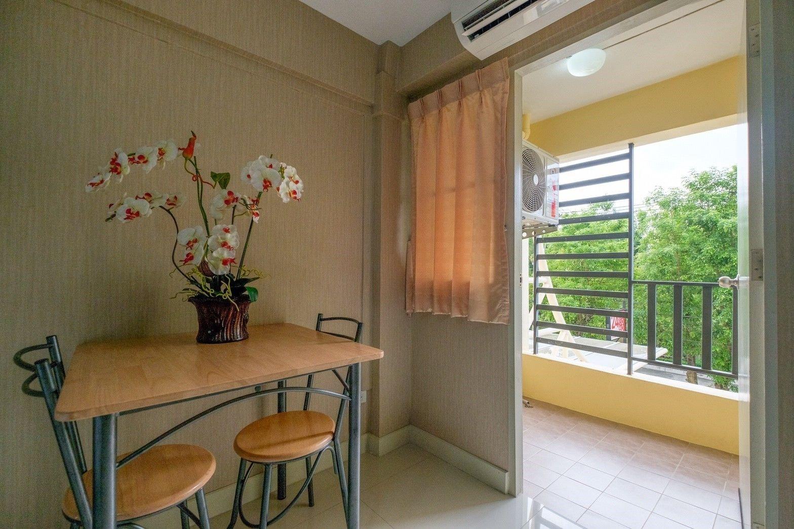 Nrc Residence Bangkok Bagian luar foto